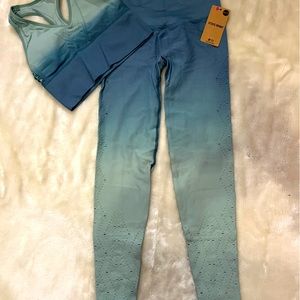 VICTORIA SECRET YOGA SET —SMALL BLUE/TURQUOISE OMBRÉ